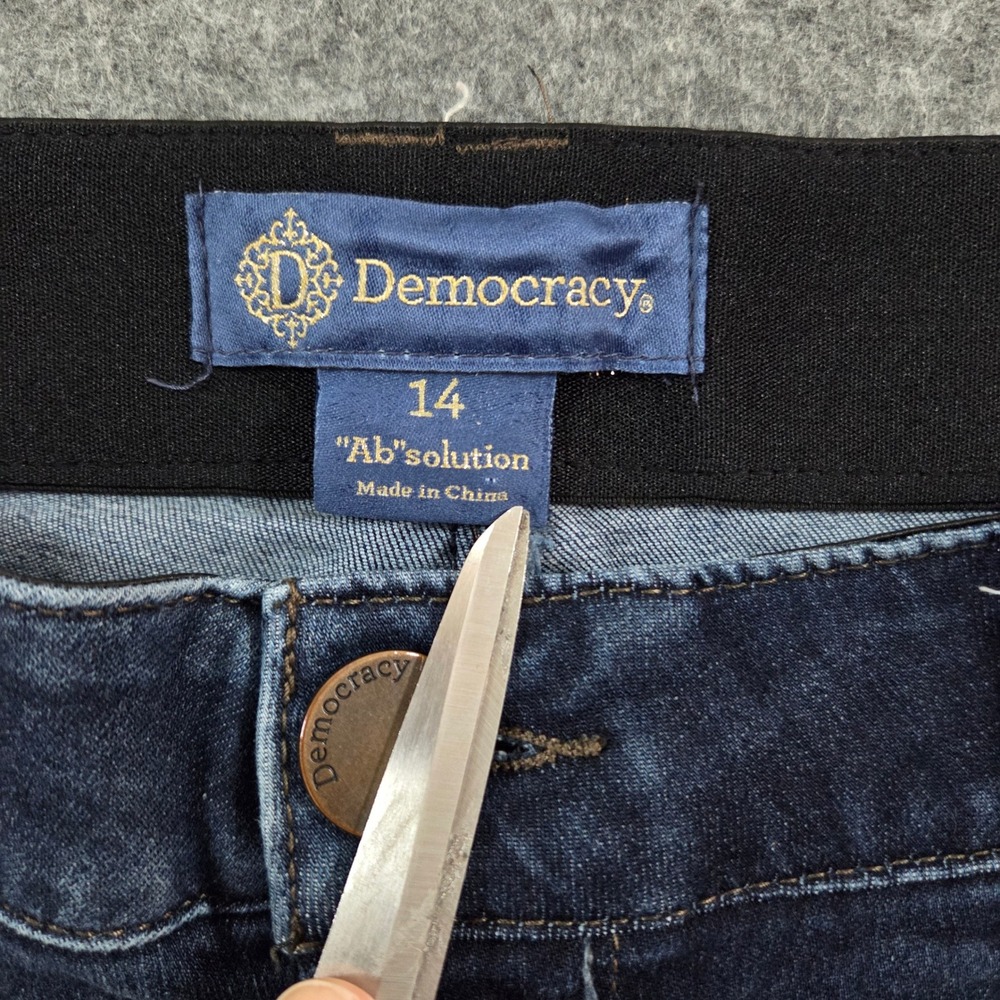 Democracy Ab Solution Jeans Womens 14 Itty Bitty Bootcut Dark Wash Stretch 31" - Picture 3 of 10
